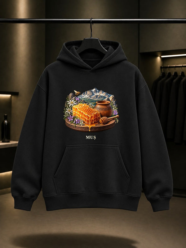 Muş Balı baskılı siyah kapüşonlu sweatshirt