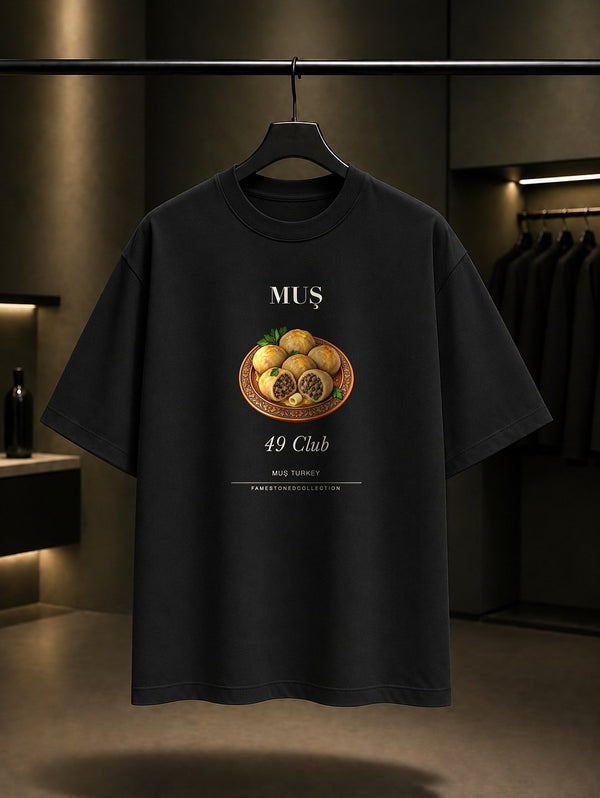 Muş Köftesi 49 Club baskılı siyah t-shirt