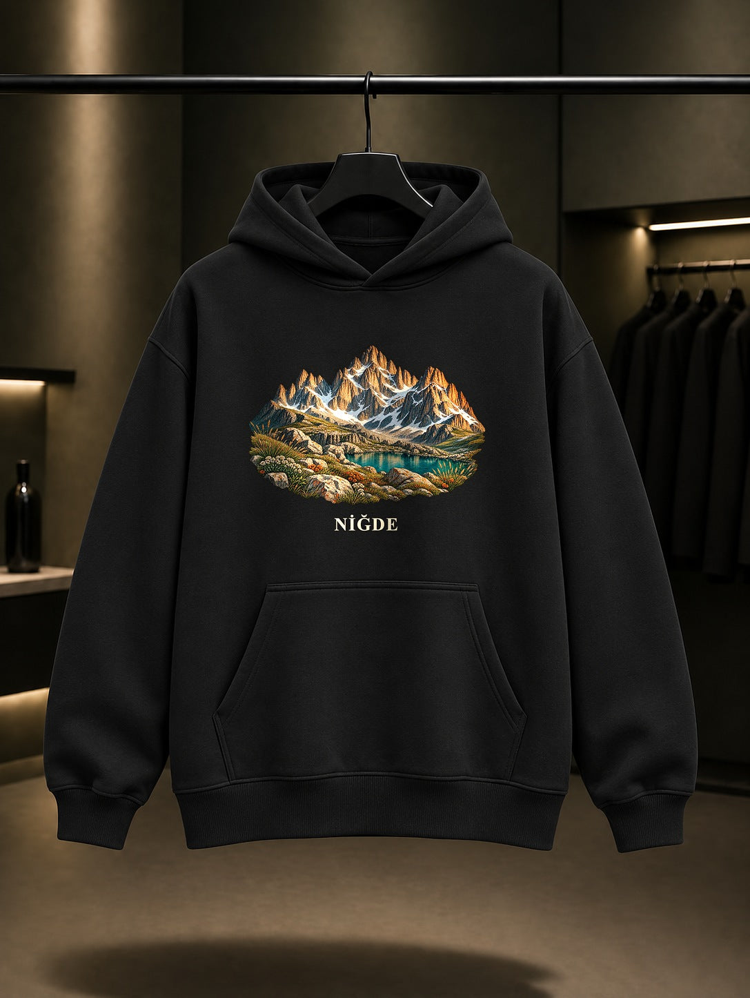 Niğde Aladağlar baskılı siyah kapüşonlu sweatshirt