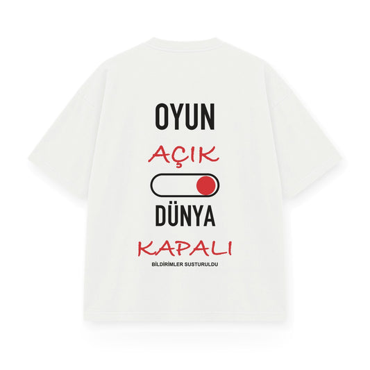 Oyun Açık Dünya Kapalı baskılı beyaz tişört