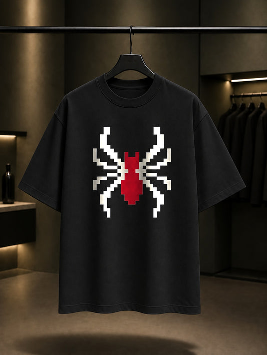 Piksel Örümcek baskılı siyah t-shirt