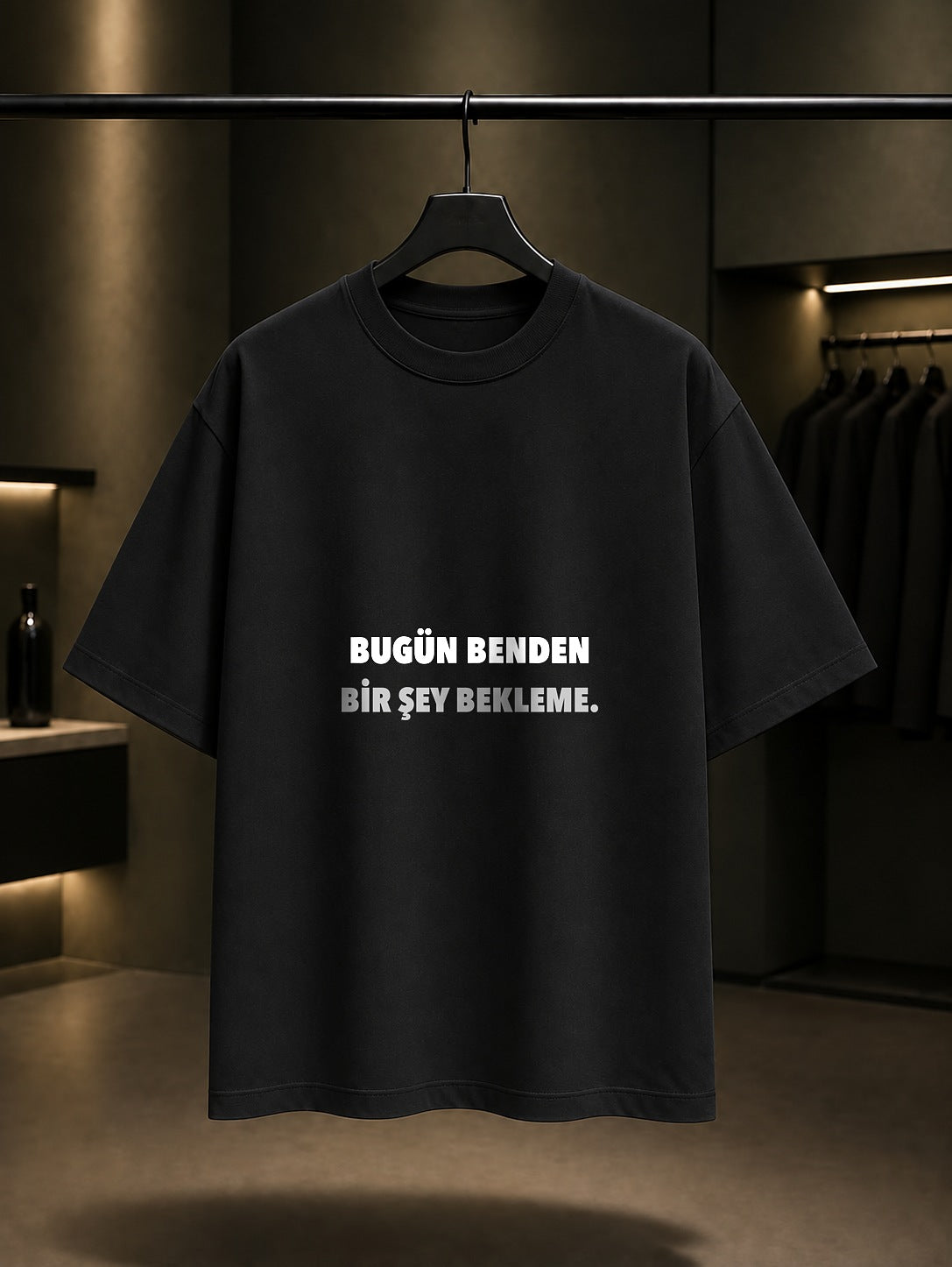 Bugün Benden Bir Şey Bekleme Yazılı Baskılı Unisex %100 Pamuk T-shirt — Siyah