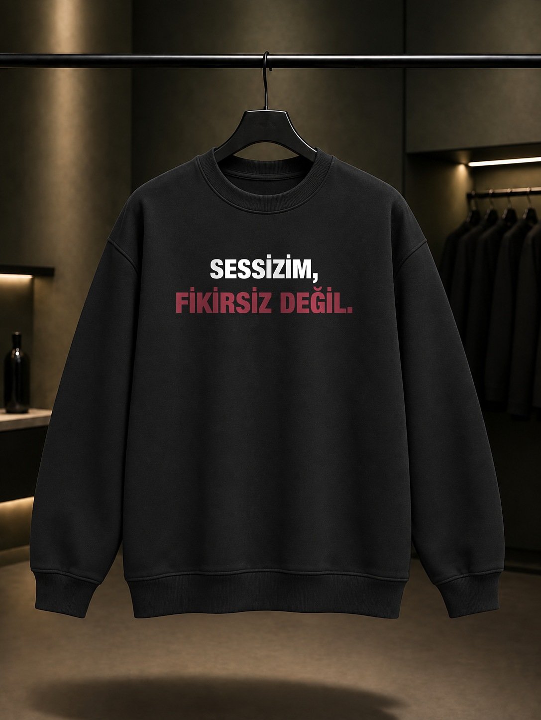 Sessizim, Fikirsiz Değil Yazılı Baskılı Unisex %100 Pamuk Sweatshirt — Siyah