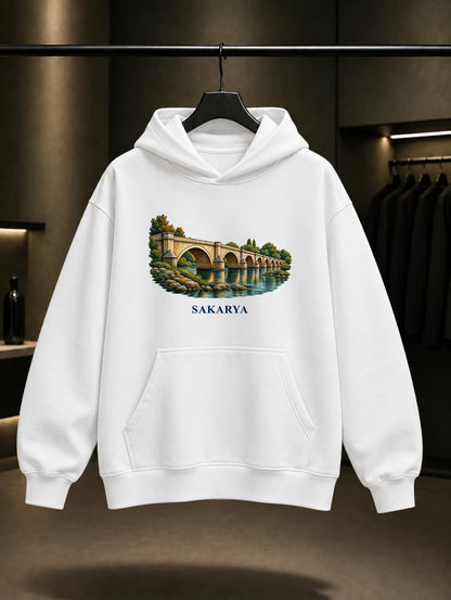 Sakarya Justinianus Köprüsü baskılı beyaz kapüşonlu sweatshirt