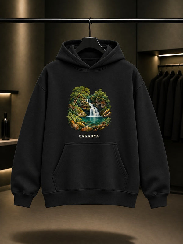 Sakarya Maden Deresi baskılı siyah kapüşonlu sweatshirt