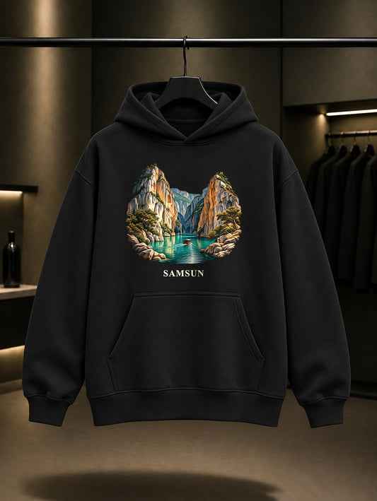 Samsun Şahinkaya Kanyonu baskılı siyah kapüşonlu sweatshirt