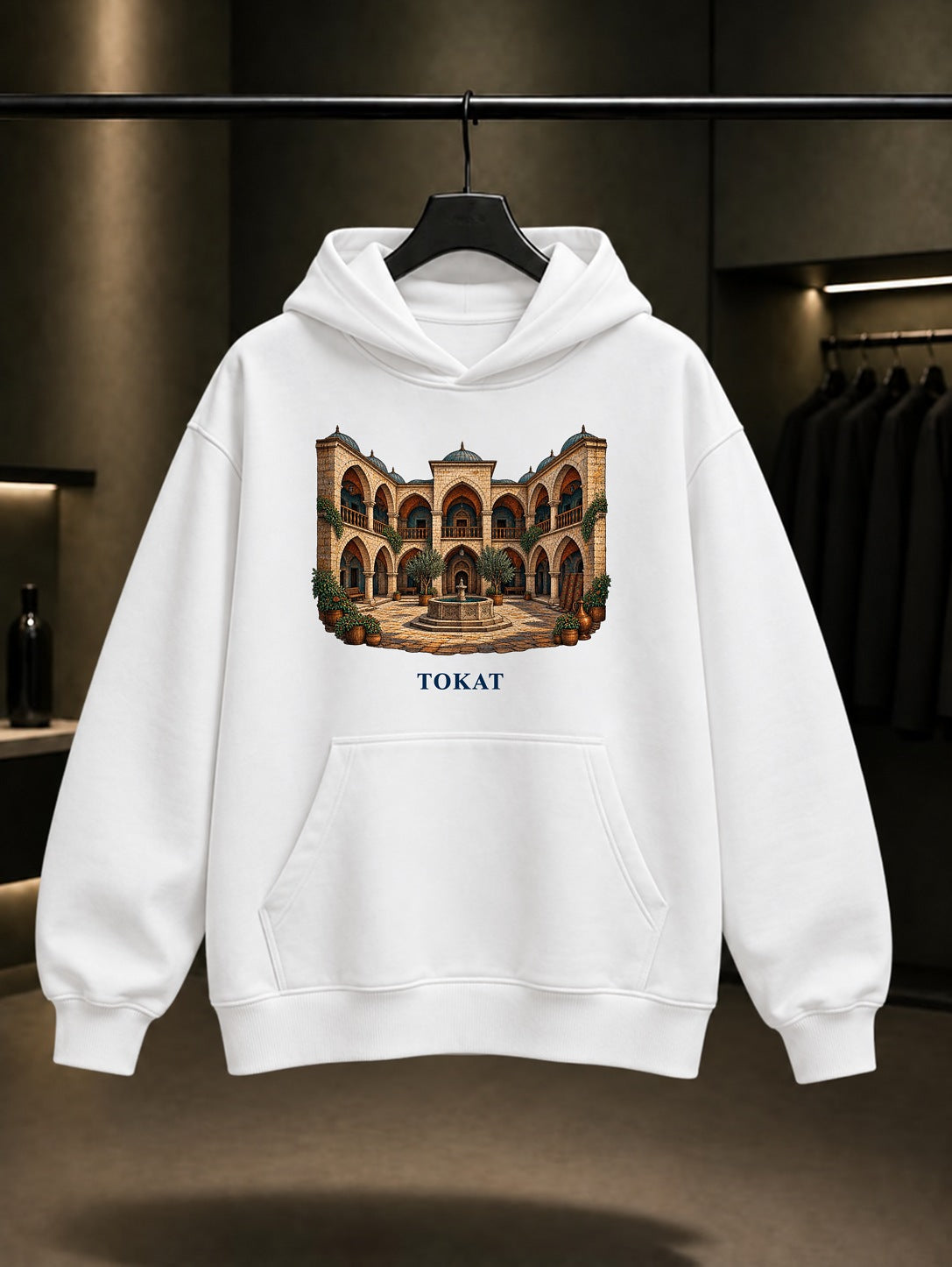 Tokat Taşhan baskılı beyaz kapüşonlu sweatshirt