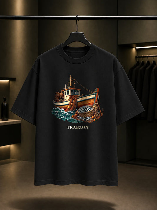Trabzon Hamsi Teknesi baskılı siyah t-shirt