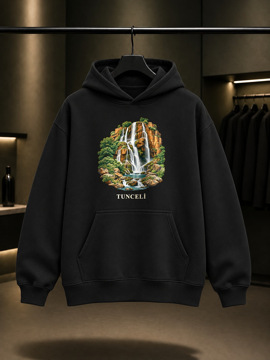 Tunceli Dereova Şelalesi baskılı siyah kapüşonlu sweatshirt