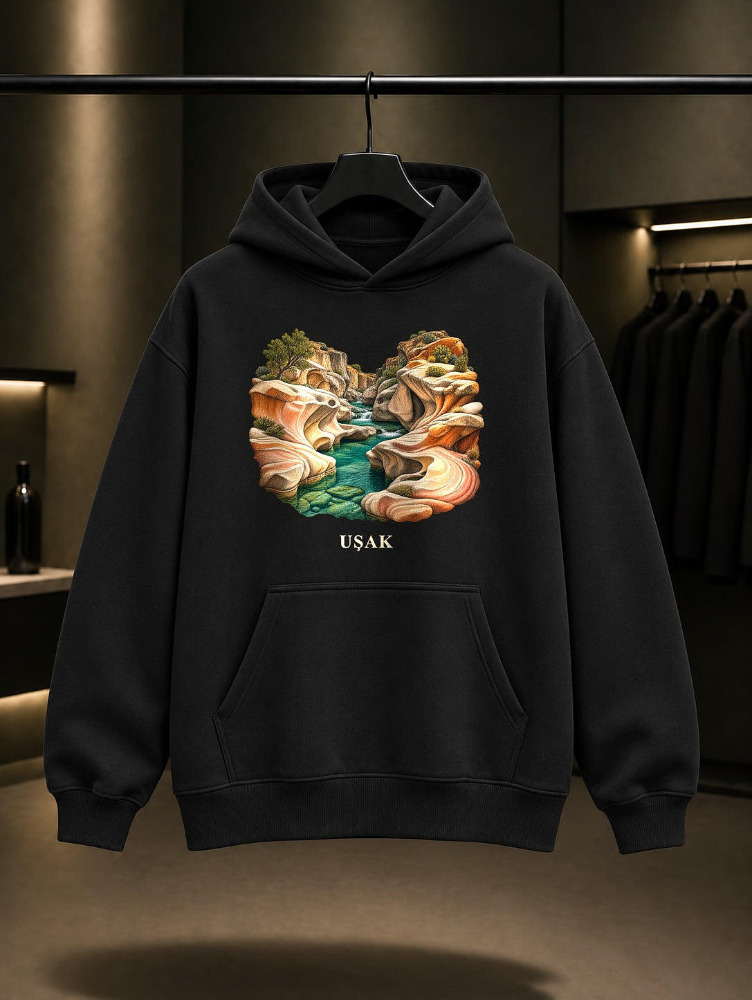 Uşak Taşyaran Vadisi baskılı siyah kapüşonlu sweatshirt
