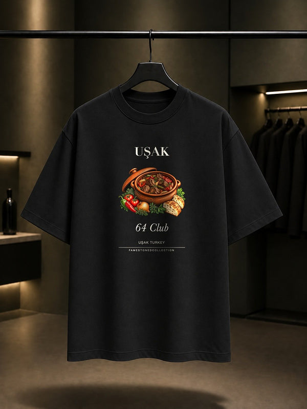 Uşak Çömlek Eti 64 Club baskılı siyah t-shirt