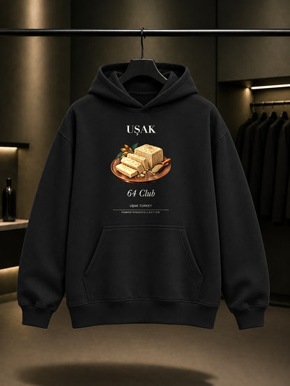 Uşak Tahin Helva 64 Club baskılı siyah kapüşonlu sweatshirt