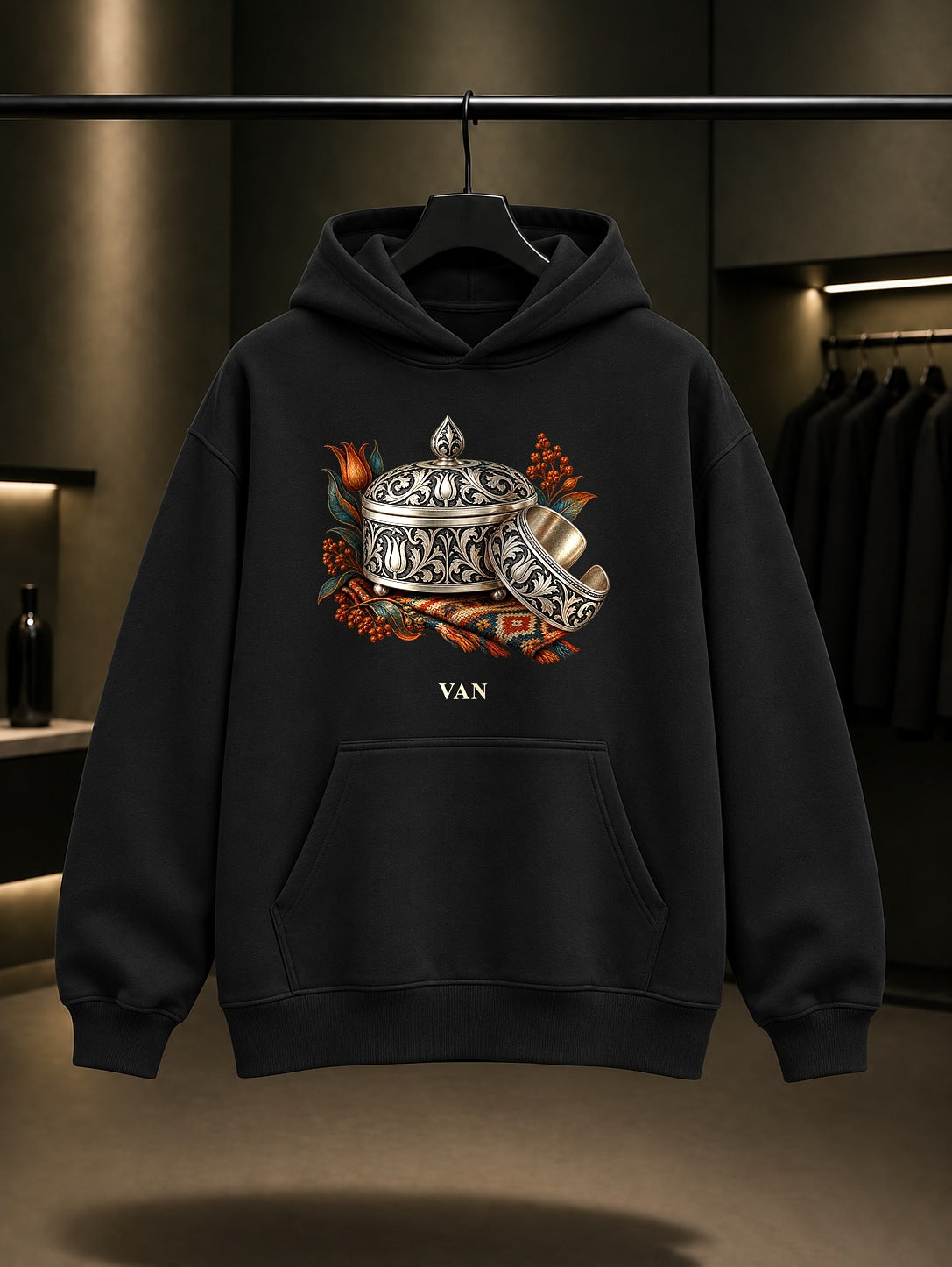 Van Savat Gümüş baskılı siyah kapüşonlu sweatshirt