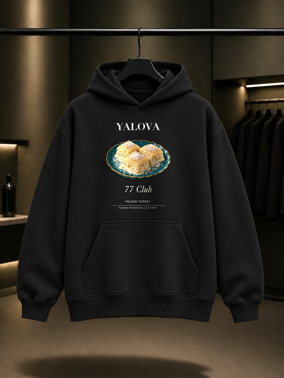 Yalova Sütlüsü 77 Club baskılı siyah kapüşonlu sweatshirt