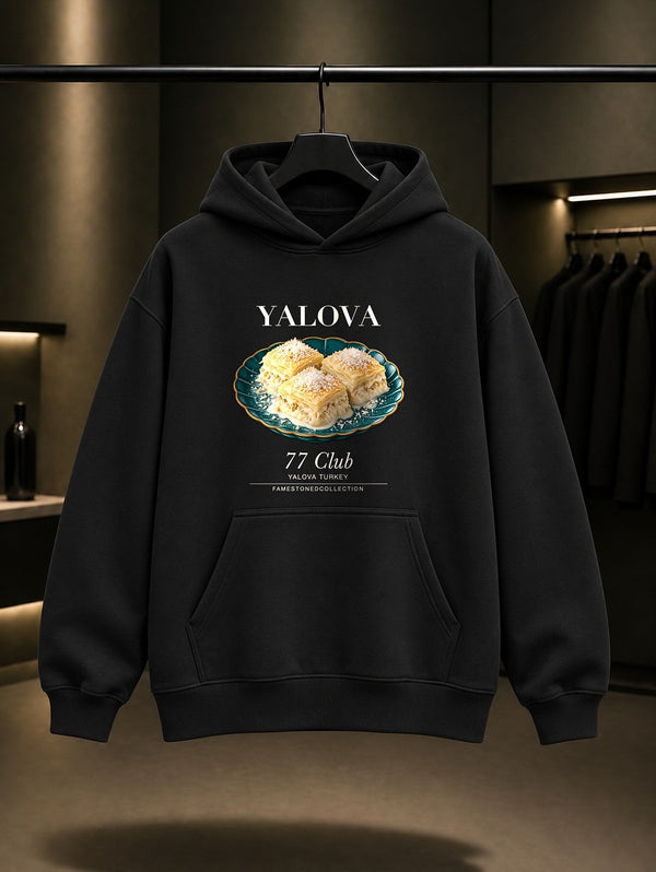 Yalova Sütlüsü 77 Club baskılı siyah kapüşonlu sweatshirt