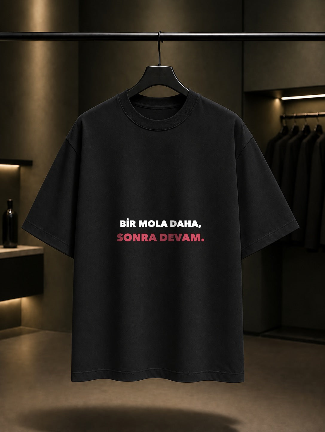 Bir Mola Daha, Sonra Devam Yazılı Baskılı Unisex %100 Pamuk T-shirt — Siyah