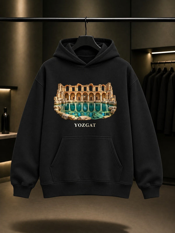 Yozgat Sarıkaya Roma Hamamı baskılı siyah kapüşonlu sweatshirt